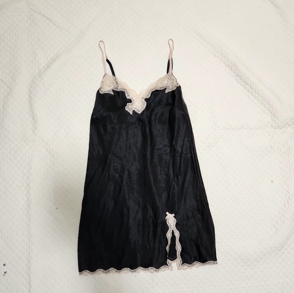 Victoria's Secret Black and Cream Lace Chemise